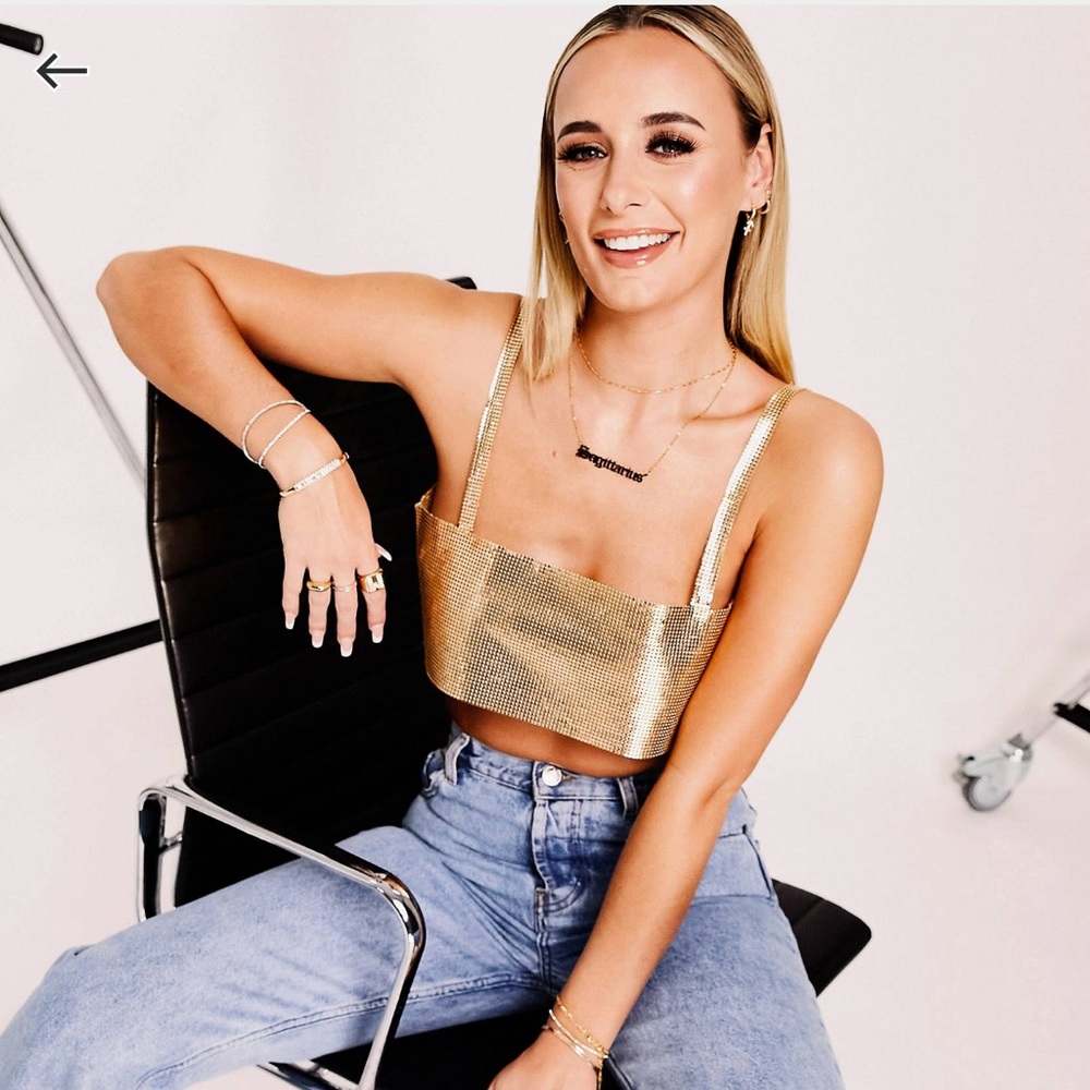 SIMMI Chain Mail Strappy Crop Top in Gold